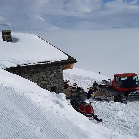 Chalet Isole Les Toits De Tarentaise Chalet